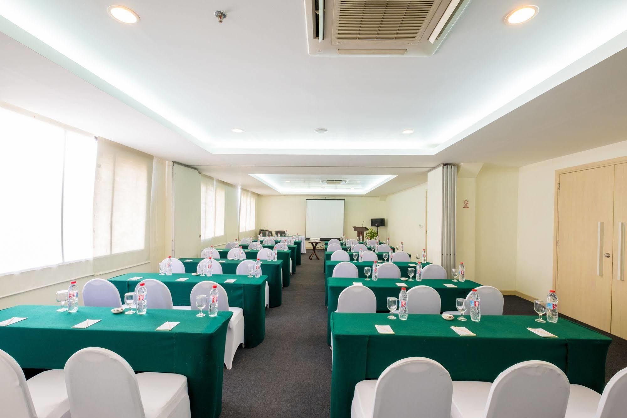 Sintesa Peninsula Hotel Palembang Eksteriør bilde